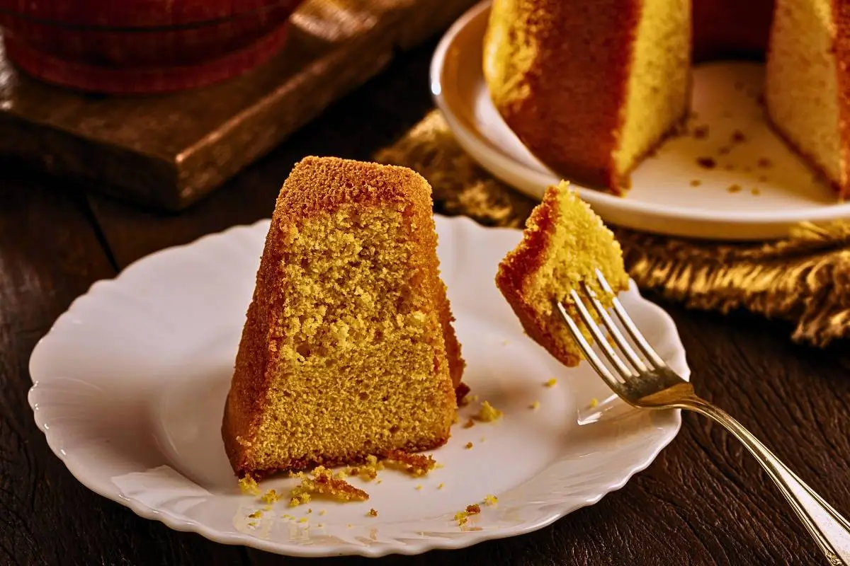 Bolo de Fubá com Gengibre: Tradição e Sabor Surpreendente!