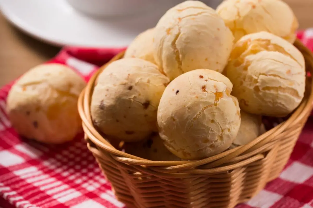 Pão de Queijo sem Lactose: Uma Receita Simples e Deliciosa!