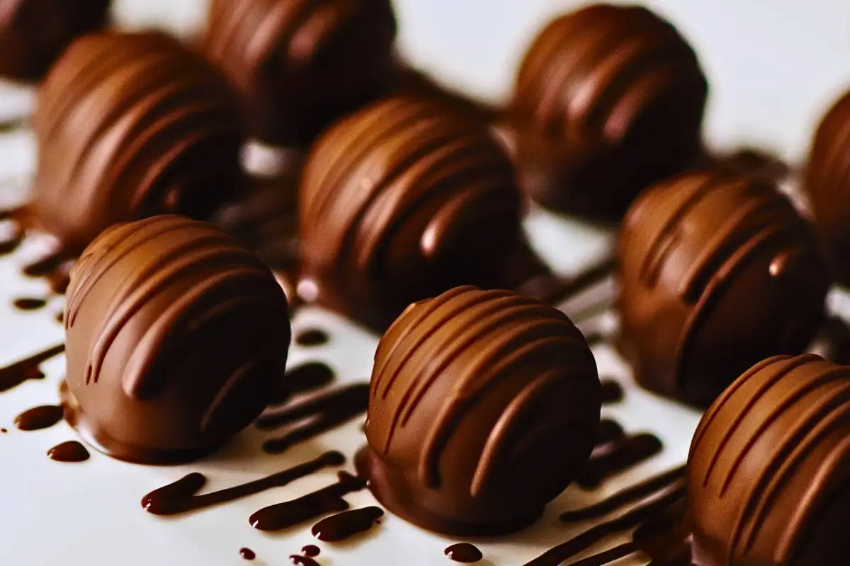 Descubra o Sabor Surpreendente das Trufas de Chocolate e Creme de Limão Siciliano!
