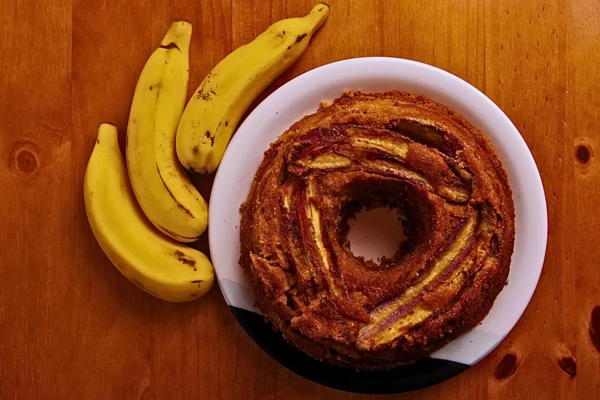 Delicie-se com Nosso Bolo de Banana Inesquecível!