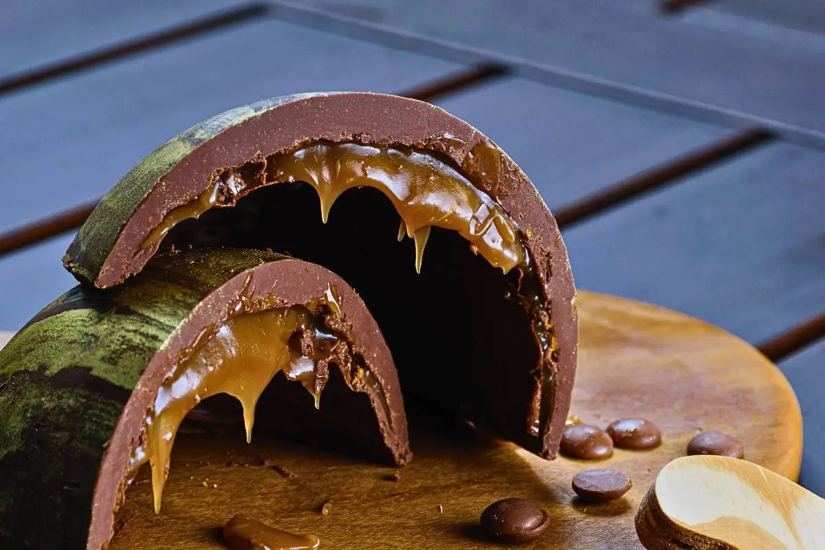 Descubra a Magia dos Ovos de Chocolate com Caramelo Salgado Zero Açúcar!
