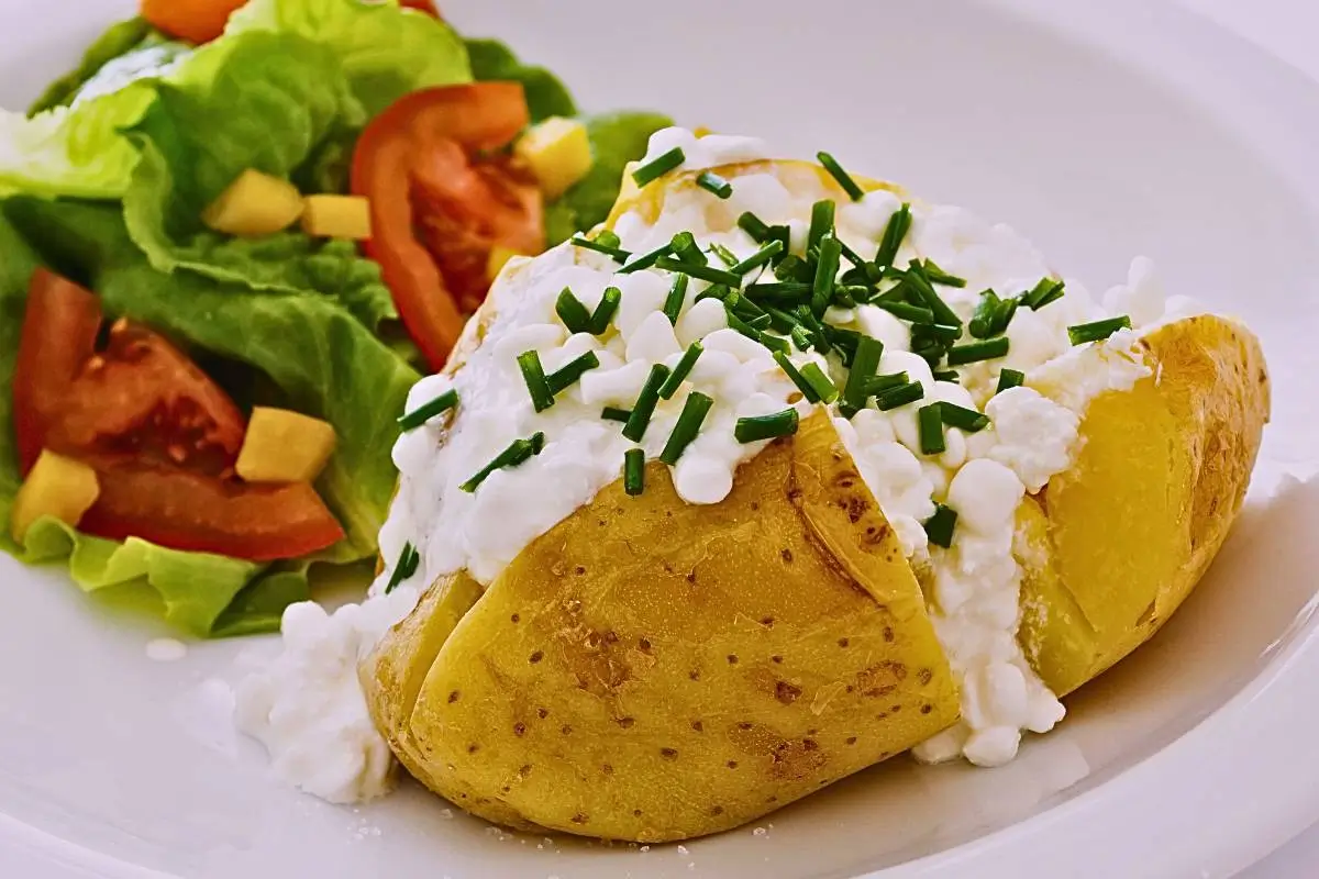 Descubra o Segredo das Baked Potatoes ao Requeijão!