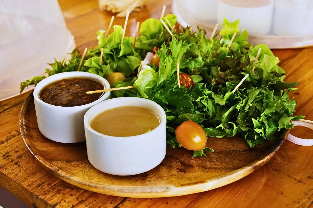 Descubra o Segredo das Saladas Irresistíveis com o Molho Oriental!