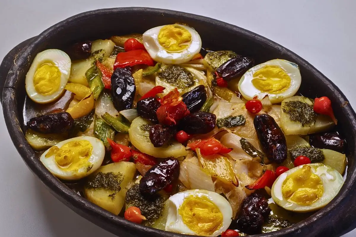 Bacalhau à Gomes de Sá: Descubra os Sabores de Portugal!